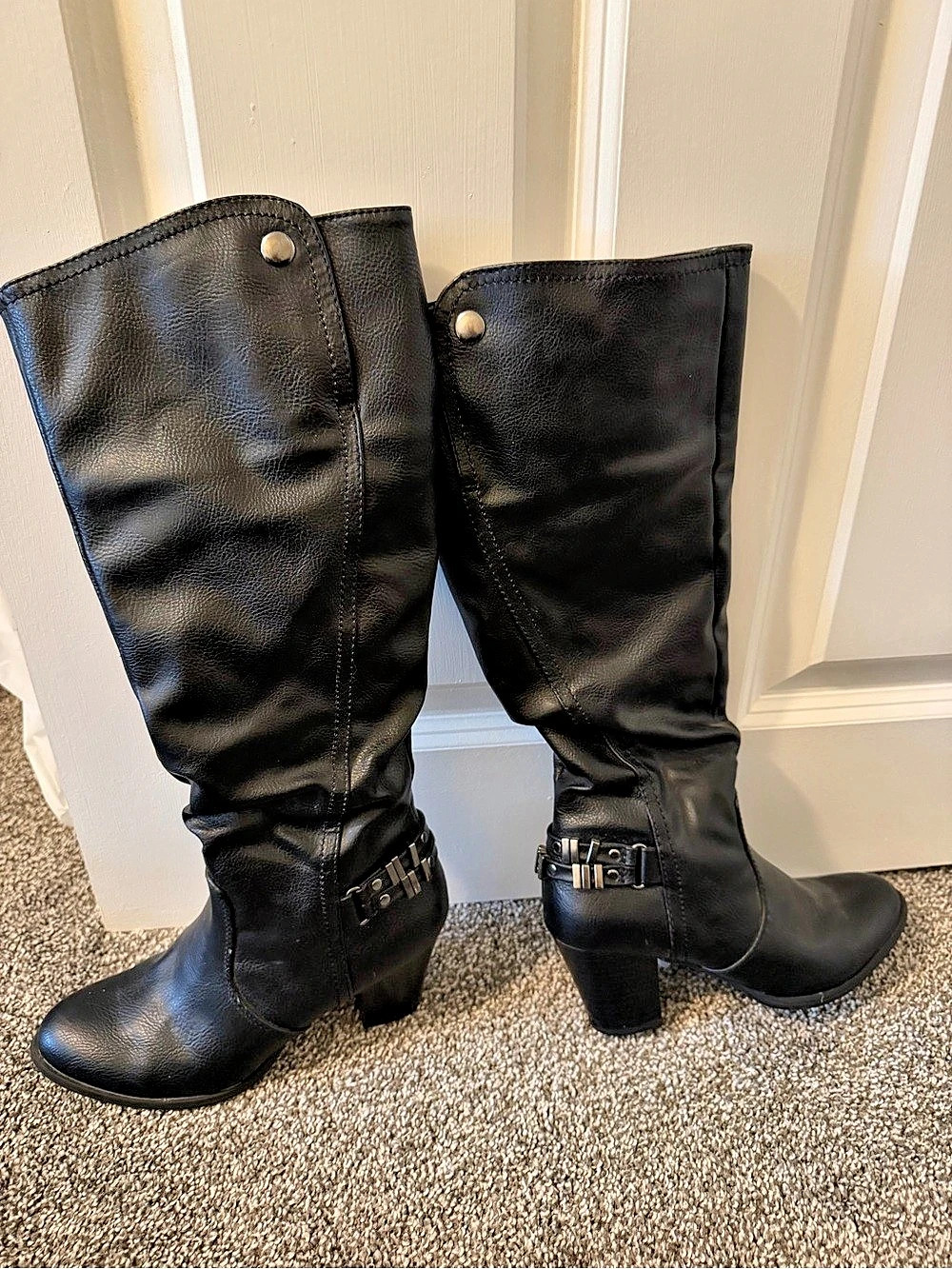 C20602 Black Heeled Knee-High Boots Size US 6M